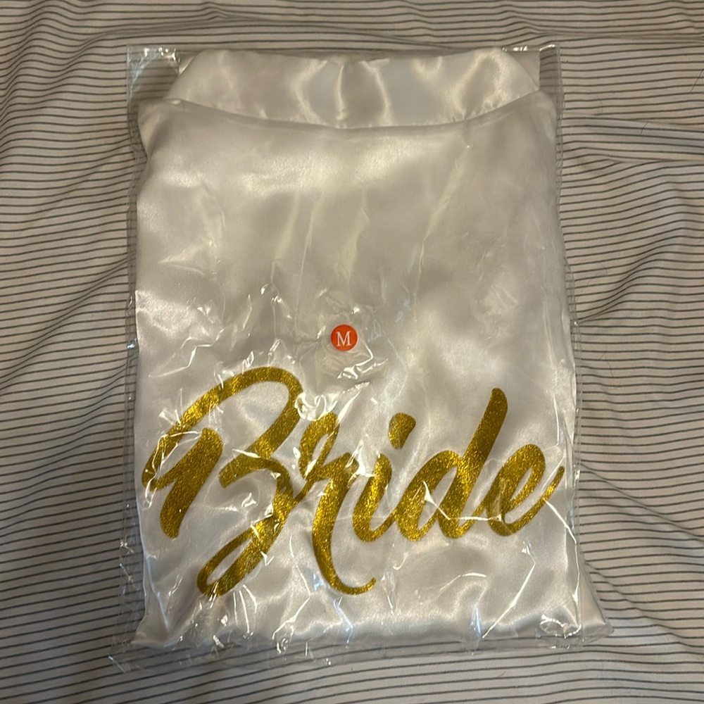 Bride robe never worn in bag